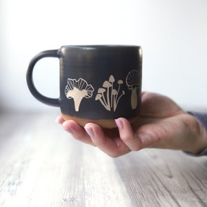 Mushroom Collection Mug engraved pottery Black