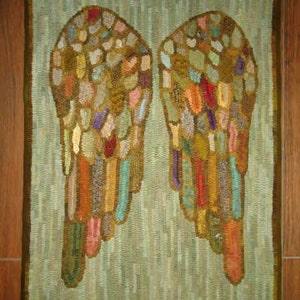 ANGEL WINGS rug hooking hooked pattern on primitive linen