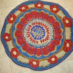 Medallion 48 rug hooking hooked pattern on primitive linen image 1
