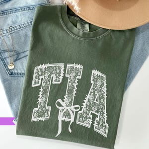 Tia Shirt, White Faux Lace Comfort Colors Tshirt, Gift for Mexican Aunt Mother&#39;s Day Pregnancy Reveal Tia Gift from Sister,Tia Birthday Gift