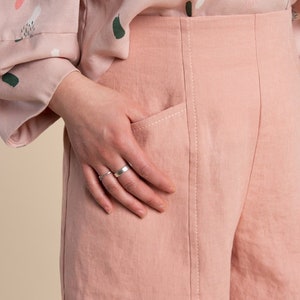 Noyau de placard / Motif de couture imprimé / Pietra Pants Shorts image 10