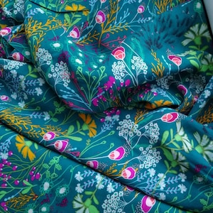 Rayon Challis / Meadow / Bright Teal