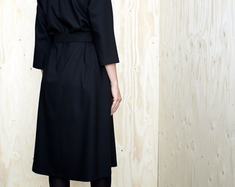 Assembly Line / Printed Sewing Pattern / V-neck Dress - Etsy