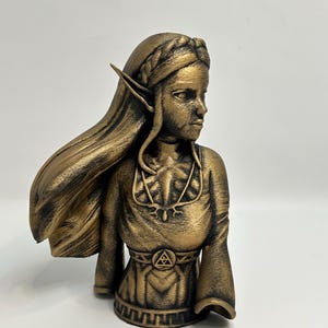 Elf Girl models bust - desk decor - gaming setup - collectibles - gifts - statues - bust collection