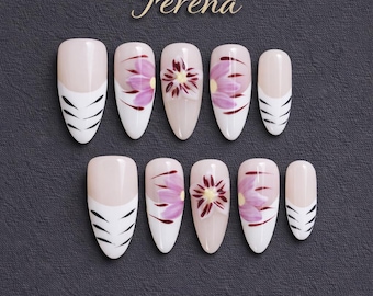 Ongles violets Ferena à enfoncer avec pointe française, papillon et fleur 3D | Ongles nude amande | Ongles réutilisables faits main