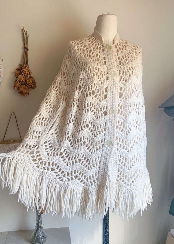 Amazing Vintage 70s Ivory Crochet Button Fringe Po