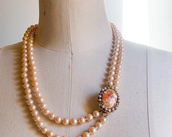 Pretty Vintage 50s Double Strand Faux Pearl Victorian Ornate Brooch Pin Costume Jewelry Statement Necklace