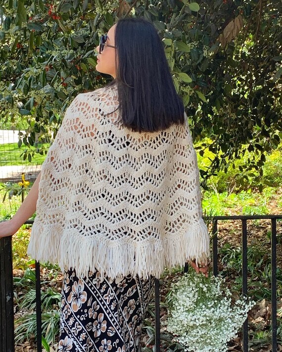 Amazing Vintage 70s Ivory Crochet Button Fringe P… - image 8