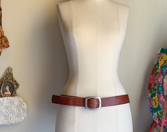 Pretty Vintage 80s 90s GAP Brown Tooled Stamped Leather Floral Flower Design Print  Hippie Boho Bohemian Belt