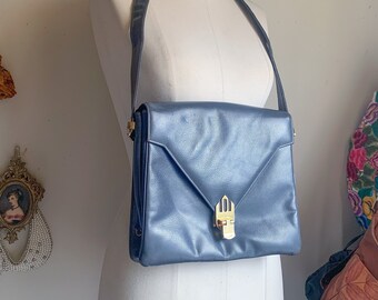 Pretty Vintage 60s 70s By Chandler Leather Grey Gray Mod Flap Adjustable Strap Handle Shoulder Handbag Bag