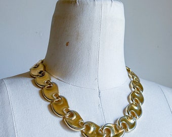 Pretty Vintage 90s Classic Chain Link Choker Gold Costume Jewelry Necklace