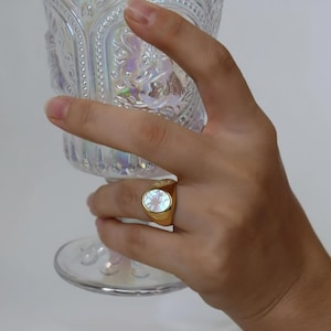 18K Gold Vintage Ring Stainless Steel inspired Oval Natural White Mother of Shell Signet Rings Gift for Her, WATERPROOF nonTarnish Ring