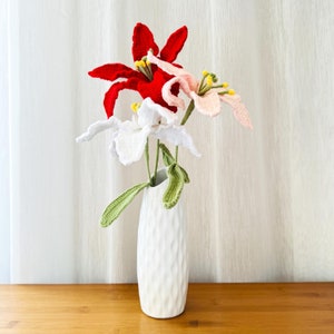 Lilienblumen häkeln einzelnes Bouquet, benutzerdefinierte Farbblumen für Innendekoration, handgemachtes Geschenk für Muttertagsgeschenk, Geburtstag, Einweihungsparty
