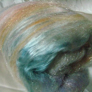 Seashells 4 oz merino / bamboo / tussah silk/ firestar / angelina image 3