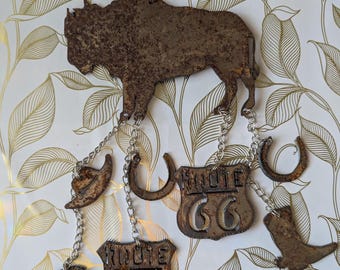 バイソンとカウボーイがルート66を歩くチャイム - アップサイクルされたウィンドチャイム