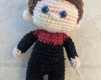 キャプテン・マムのかぎ針編み人形