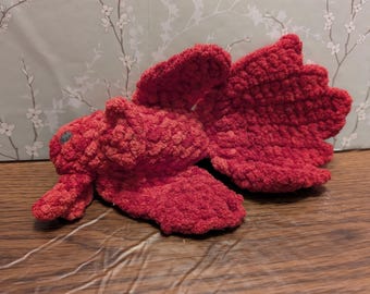 かぎ針編み - 赤い斑点のあるベタの編みぐるみ - ぬいぐるみ