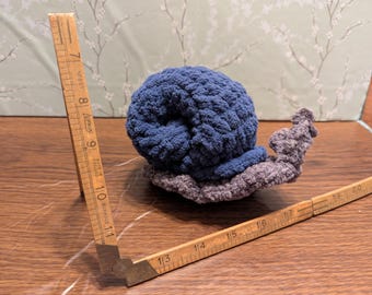 水生カタツムリぬいぐるみ - 編みぐるみ - ブルーとグレー