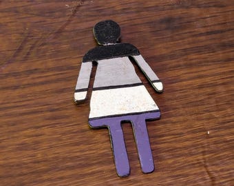 錆びた鋼鉄の女性型 - アップサイクルマグネット - 無性愛/エース