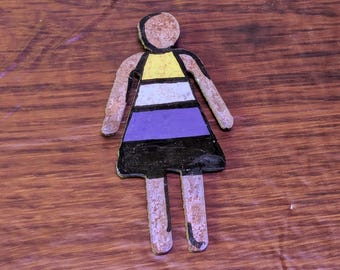 錆びたスチールの女性型 - アップサイクルマグネット - ノンバイナリー