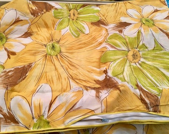 New Vintage Duvet Cover Twin - Comforter NIP NOS Blanket Cover - Mod Daisy Print- Large Yellow Green Floral NOS