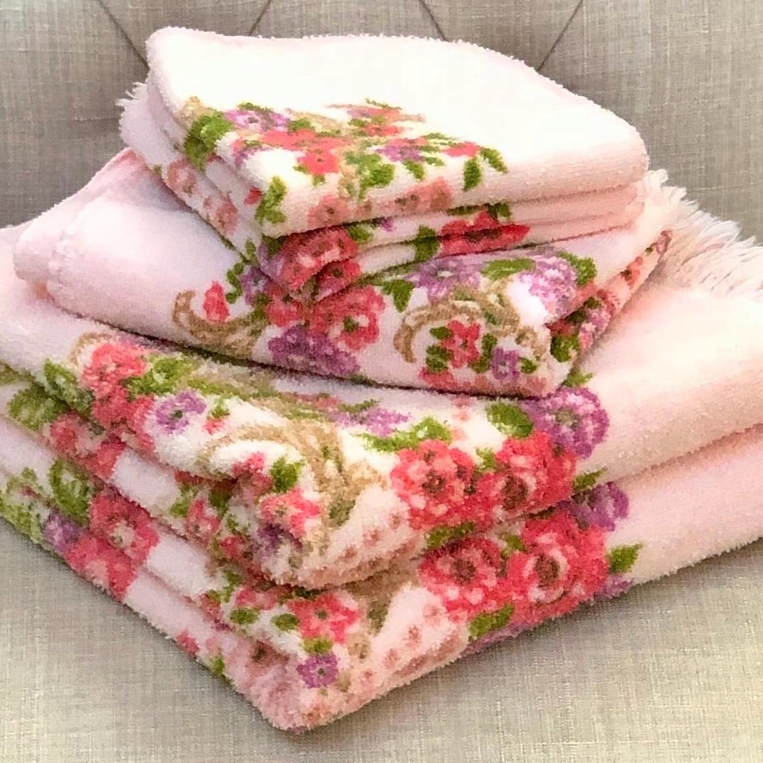 Vintage Bath Towel Set Hand Towels Washcloths - 1970s Tastemaker - Pink ...