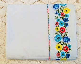 Vintage Bed Sheet - Unused Vintage Full Flat Sheet - Multi-Color Floral Border - No- Iron Muslin - NOS - Unused Vintage Bedding Grant's Home