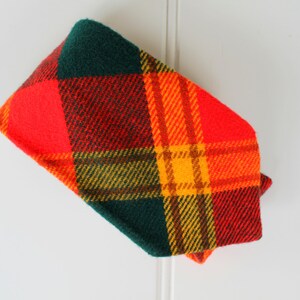 Vintage Plaid  Neck Tie - Tartan Plaid - Red Green Yellow Tan - Prince Consort - Golden Clasp - Wool - 1960s - Vintage Tie - Plaid