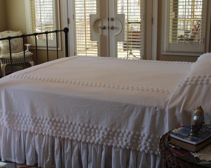 Vintage Chenille Bedspread Cabin Crafts Needle Tuft Original Shabby