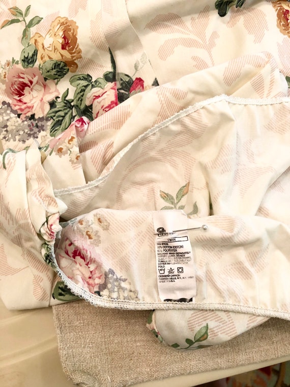 Sheets & Pillowcases Bedding leaves in pink and white Cannon vintage twin fitted sheet and