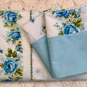 New Reversible Vintage Springmaid Jay Yang Pillowcases- Colorful Bouquets 1980s Bedding Vintage Bedding Percale Bouquet Pillowcases