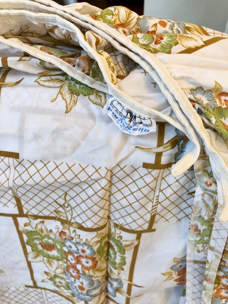 Vintage Bed Sheet Cannon Monticello Lattice Garden Twin Fitted Sheet 1970s 1980s Bedding image 4