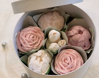 Berry Marshmallow Flowers Box (Size XL)