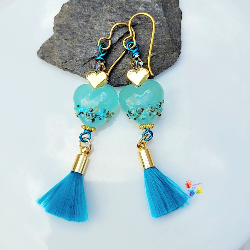 Niobium Dangle Earrings, Beachcomber Heart Tassel Earrings, Hypo Allergenic Earrings, Lampwork Jewellery, purple blue beach charm rustic Hook
