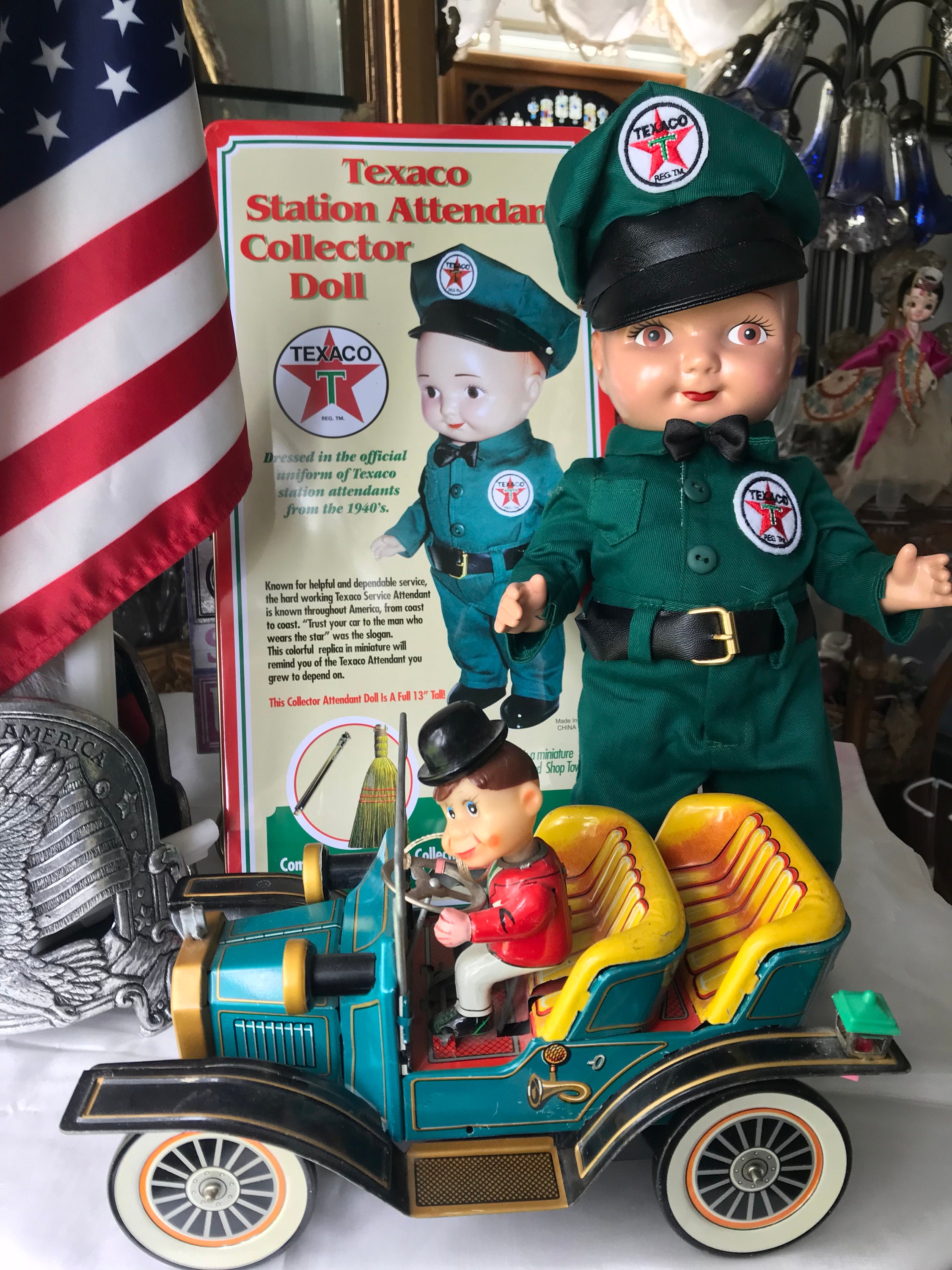 TEXACO OIL CO. STATION ATTENDANT BUDDY LEE 13