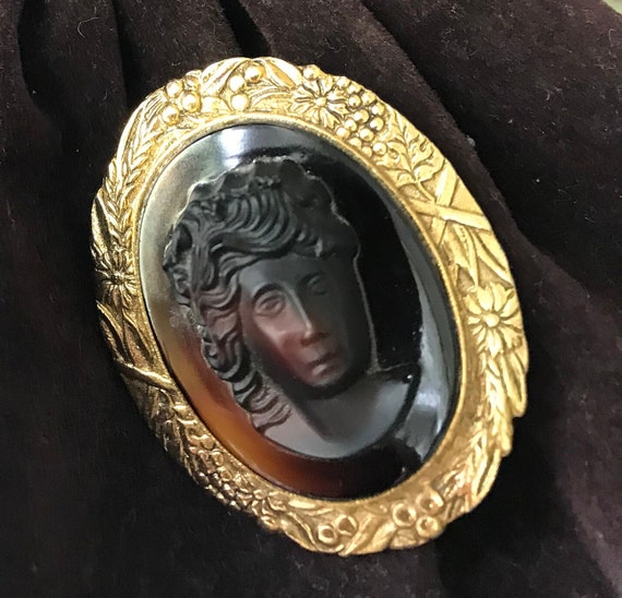 Vintage Antique Gold and Rootbeer Brown Cameo Pin - image 6