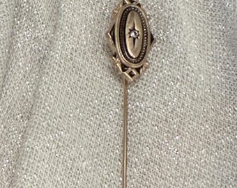 Vintage Gold Oval Jewelry Pin