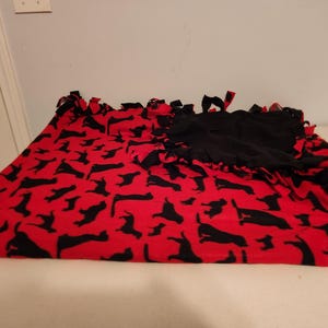 Fleece Tie Blanket---Dogs