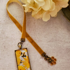 Sunflower and Bee Velvet Ribbon Bookmark, Honeycomb Charm, Gift for Her,, Teacher Gift,, Mother Gift image 6