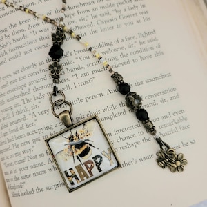 Bee Bookmark, Bee Happy Pendant, Nature Reader Gift, Bee Gift for Her, Beaded Book Thong