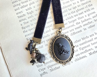 Raven Cameo Bookmark,  Small Version, Gothic Crow Bookmark, Horror Lover Or Reader Gift