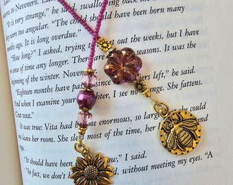 Flower and Bee Themed Bookmark, Gift for Readers and Book Lovers, Nature Pollinator Theme