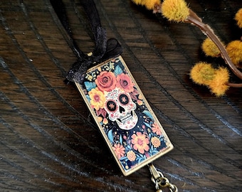 Day of the Dead Ornament, Sugar Skull Dia de los Muertos, Halloween Decor