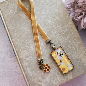 Sunflower and Bee Velvet Ribbon Bookmark, Honeycomb Charm, Gift for Her,, Teacher Gift,, Mother Gift image 5