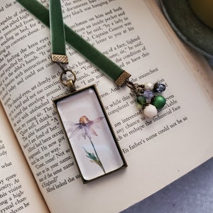 Daisy Velvet Ribbon Bookmark, Nature Bookmarker, Reader Gift