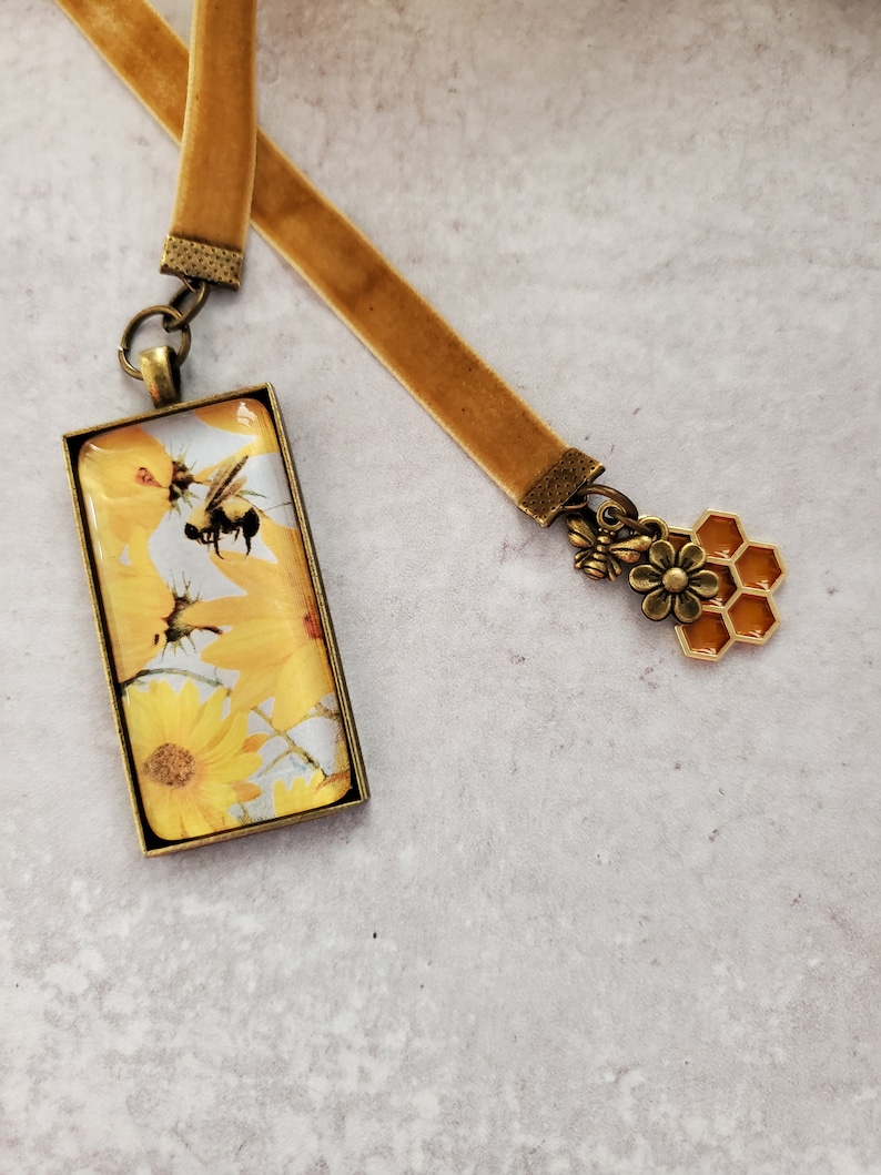 Sunflower and Bee Velvet Ribbon Bookmark, Honeycomb Charm, Gift for Her,, Teacher Gift,, Mother Gift image 2