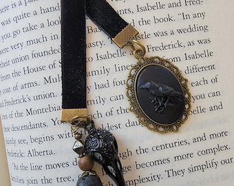 Raven Cameo Bookmark,  Small Version, Gothic Crow Bookmark, Horror Lover Or Reader Gift