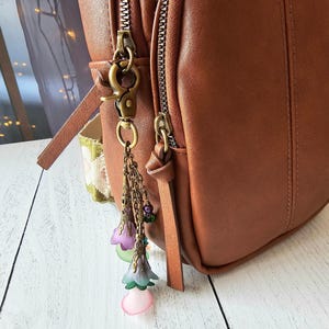 Flower Bag Charm, Vintage Style Purse Zipper Pull, Hand Detailed Floral and Beaded Bag Accessory 画像 4