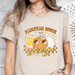First Grade Fall Pumpkin Teacher Shirt, 1st Grade Team Shirt, Pumpkin Spice and First Grade Life, Groovy Teacher Shirt, Retro Teacher Tee, bild 8