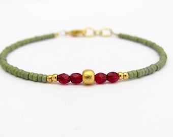 Green Friendship Seed Bead Green Holiday Gift for BFF Stacking Bracelet